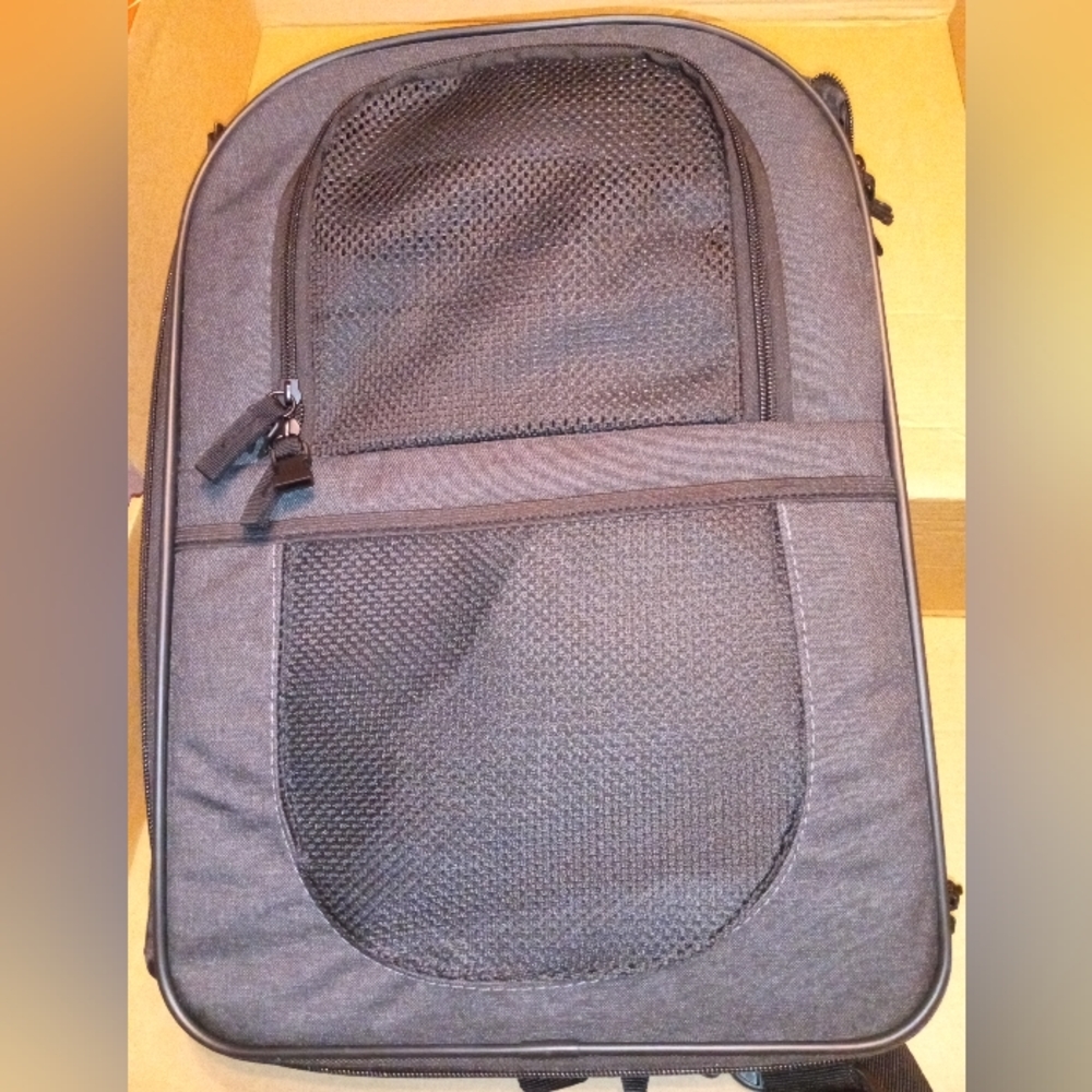 Pet backpack - Picture 2 of 3